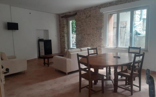 Appartemment situé a lacaune les bains