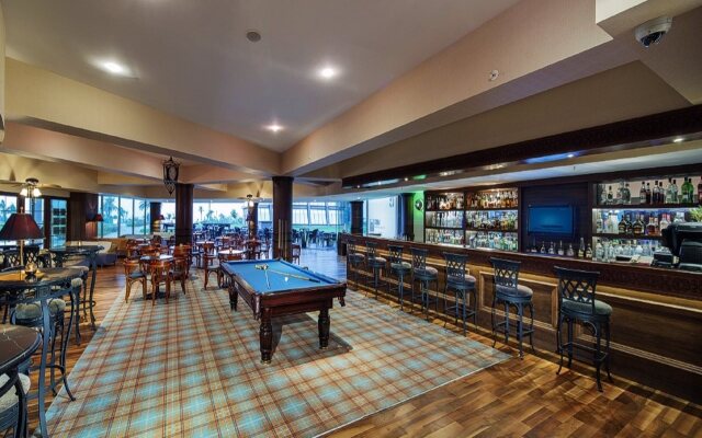 Noah's Ark Deluxe Hotel & Spa