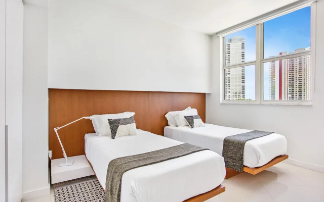Lyx Suites at One Broadway