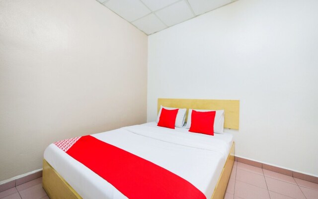 CP Hotel by OYO Rooms