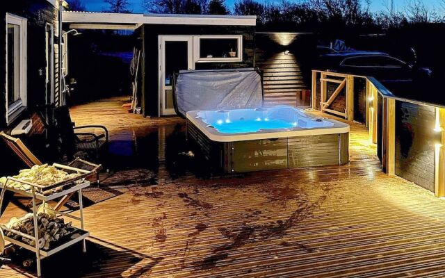 Luxurious Holiday Home in Jutland with Outdoor Hot Tub