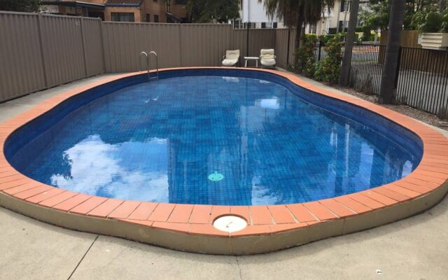 2 Bedroom Condo in Surfers Centre