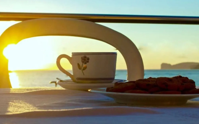 Alghero, Pleiadi apartment for 5 people with sea view