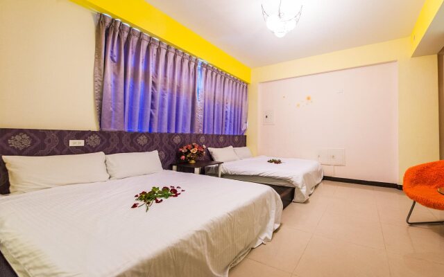 Love Night Market Inn