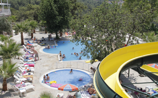 Nicholas Park Hotel