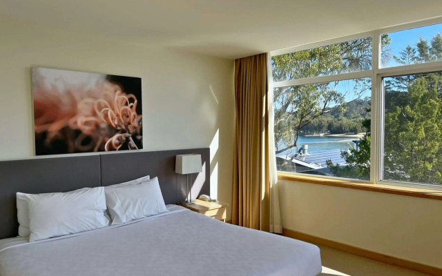 Mirage Hotel Newport