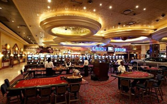 Graceland Hotel & Casino Country Club