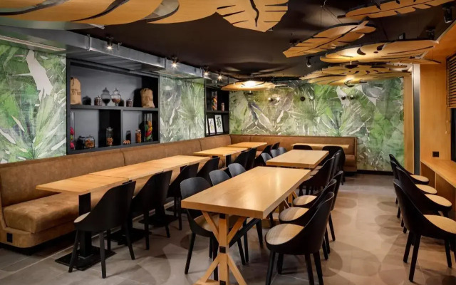 Swiss Chocolate Lausanne by Fassbind