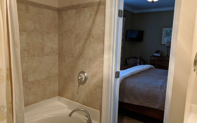 Almondy Inn