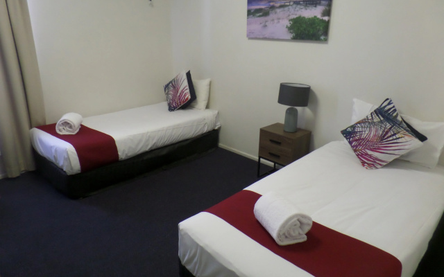 Burke and Wills Mt Isa Motel – Guest Rooms – Mount Isa