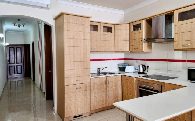 Seafront Apartment - Wifi - Sleeps 5 - Fl2