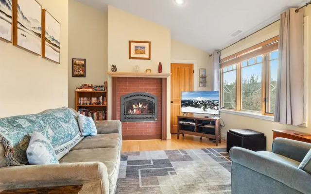 The Three Sisters Walk to Downtown Sisters