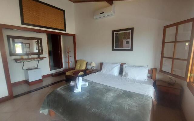 3 Palmeiras Guest Lounge