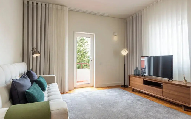 Acm032 Spacious 1BD +balcony