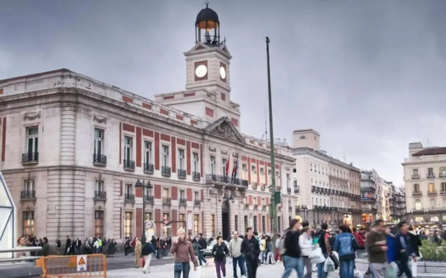 Sensacional Apartamento Junto a Palacio Real by Batuecas