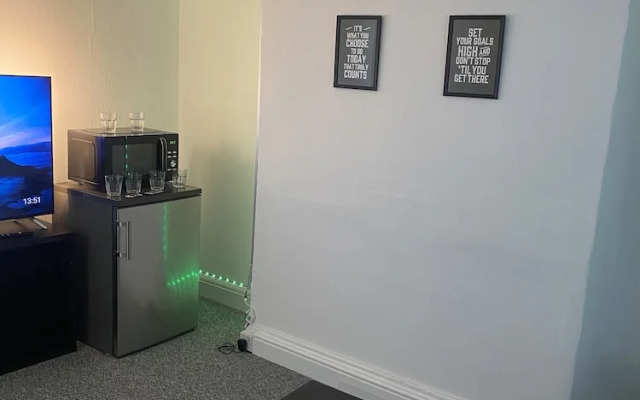 Sapphire Suites, Stunning 2-bed House in Bradford