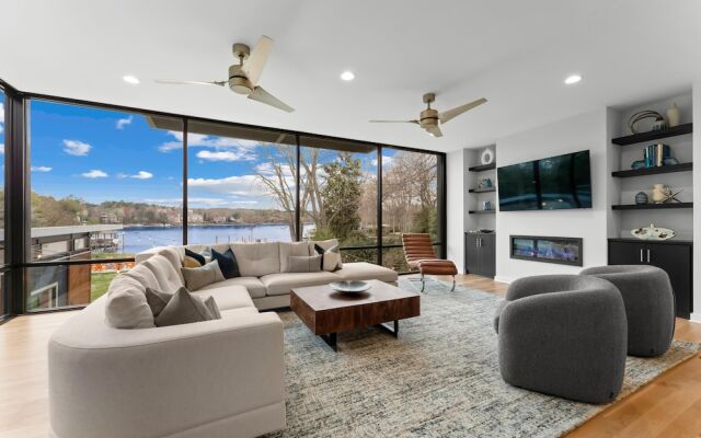 Blue Haven W/game Room, Hot Tub & Optional Boat Rental