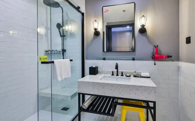 Moxy Shanghai Hongqiao NECC