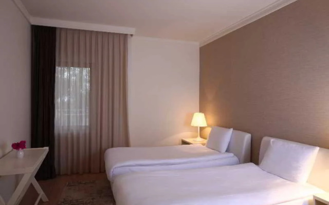 Sundance Residences & Suites Hotel