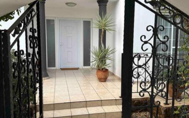 Beautiful 5 bed Villa with Pool