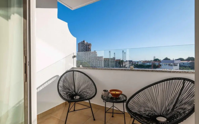 Montechoro Sea View 3 Bedroom Apartment