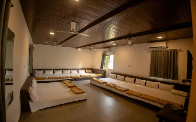Canal Touch Resort