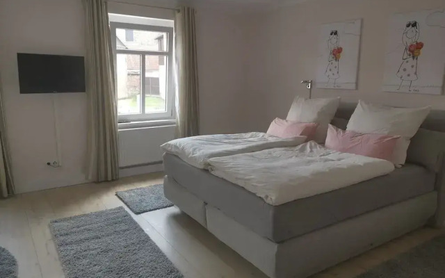 Ferienwohnung 1.OG.Links
