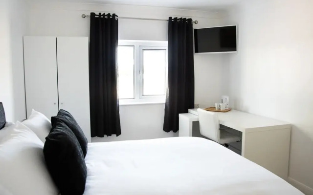 OYO Belvoir Hotel