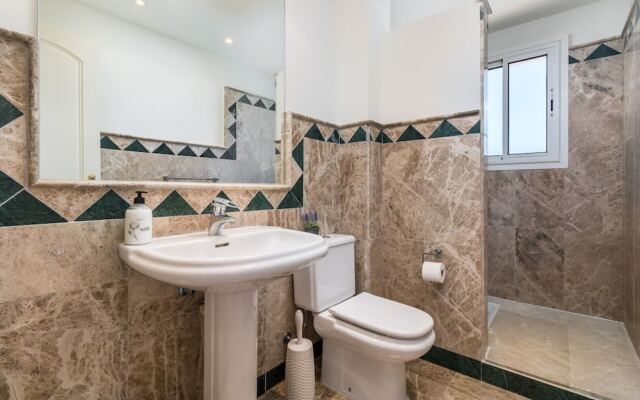 Charming 4-Bed Villa in San Roque