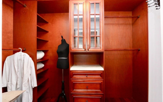 Villa at Pleasant Lake