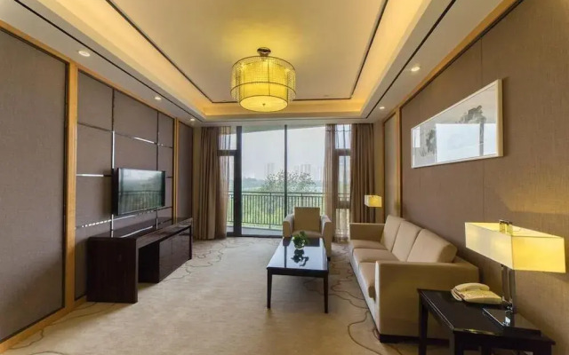 Yun-zen Jinling Lotus Hotel