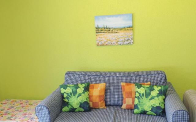 Gentiana (162 Li) Studio