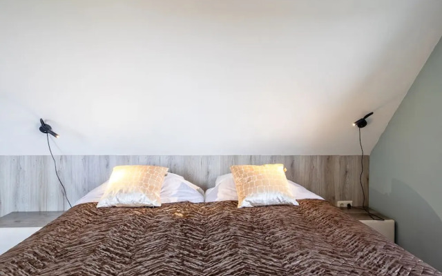 Holiday Home Near Dunes With Wellness Garden