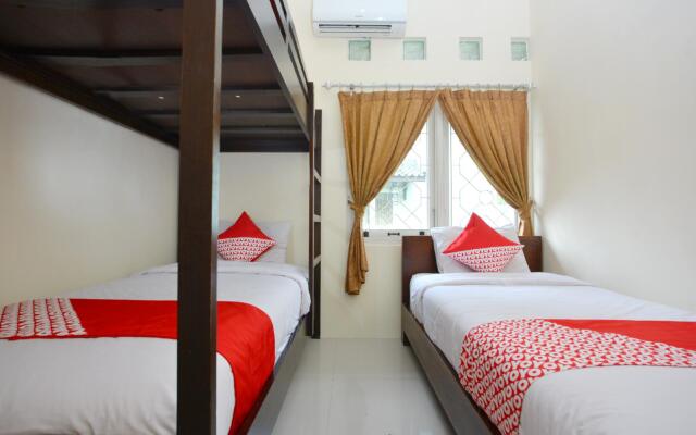 OYO 722 Uno Residence
