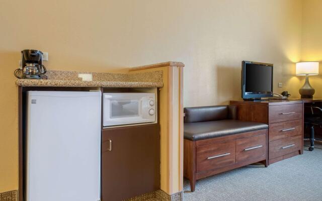 Comfort Suites Louisville Airport