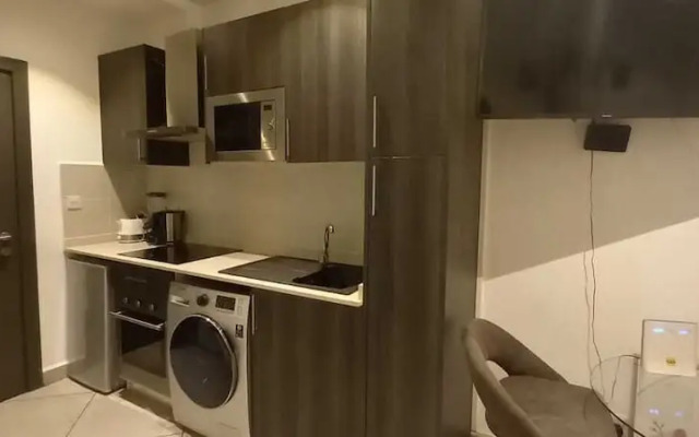 Bizzi studio ad Legationis Hortos