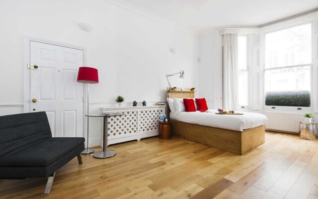 The Collingham Place Residence - AMI
