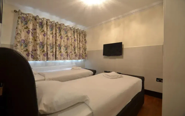 Hyde Park Suites - Apartments