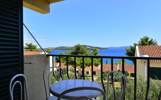 Tidy house with a microwave, 6 km. from the beautiful Trogir
