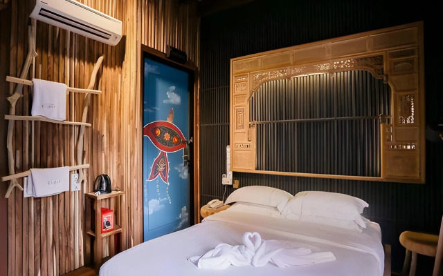 The Happy 8 Retreat @ Old Town