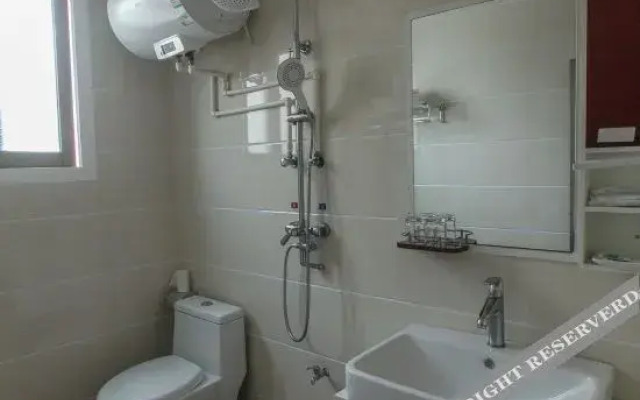 Dongshan Jinyu Seaview Apartment Hotel