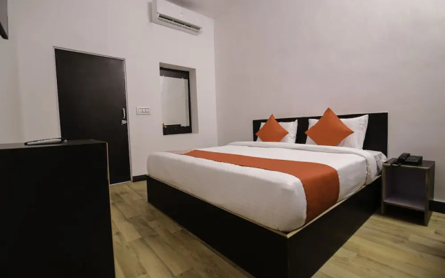 Sahdev Guest House By OYO Rooms