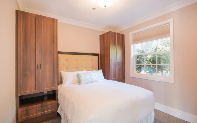 SookePoint Ocean Cottage Resort