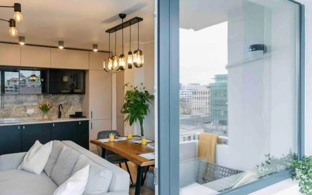 Sunny 2BR Flat-Top Location-Amazing Views