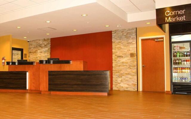 Fairfield Inn & Suites by Marriott Toronto Mississauga