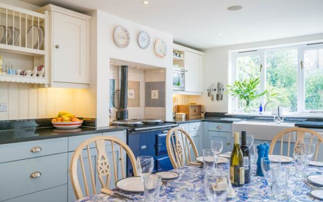 Sensational Wandsworth Home by King George's Park