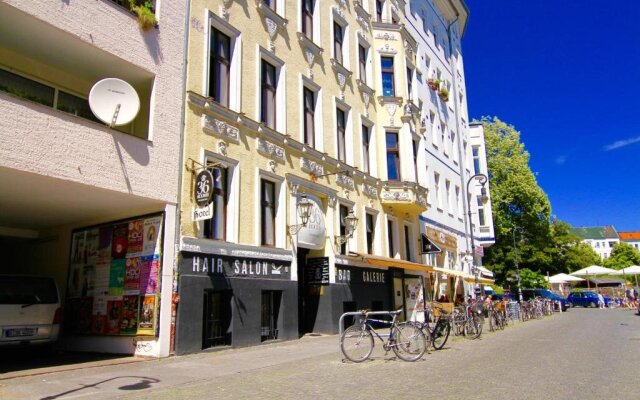 36 Rooms Hostel