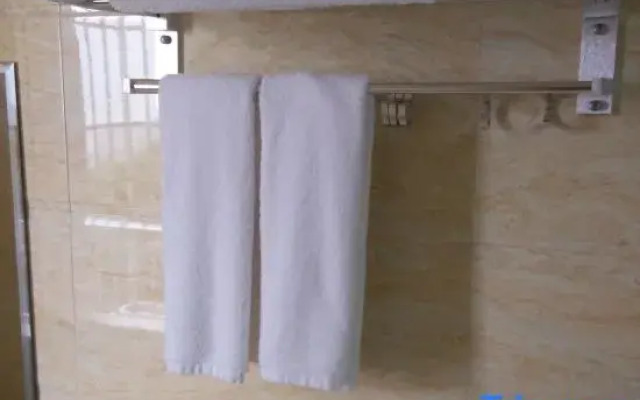 Yunyang Wangzhong Business Hotel