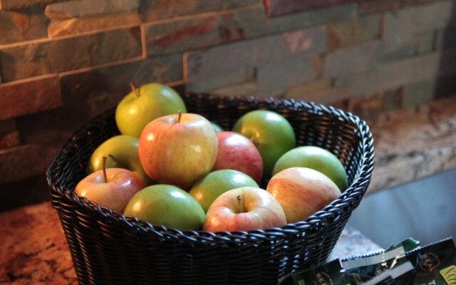 Lil' Heart & Soul Boutique Inn