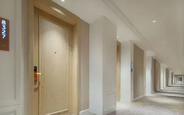 Vienna Hotel (Runda City Plaza)